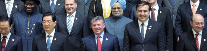 The Prime Minister, Dr. Manmohan Singh with the leaders of the Nuclear Security Summit, in Seoul on March 27, 2012.