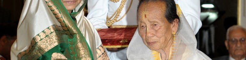 The President, Smt. Pratibha Devisingh Patil presenting the Padma Shri..