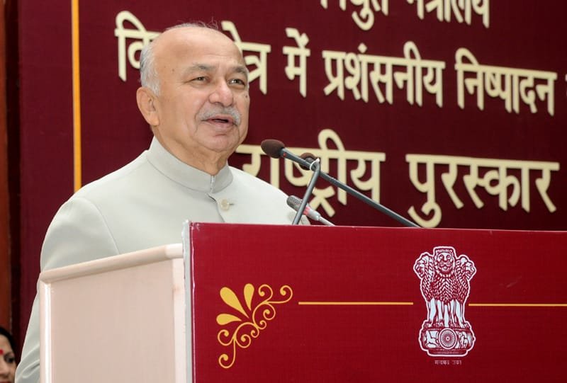 The Union Power Minister, Shri Sushil Kumar Shinde addressing at the..
