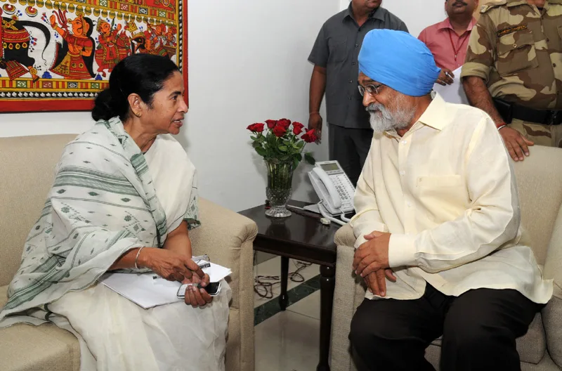 The Chief Minister of West Bengal, Kumari Mamata Banerjee meeting the..