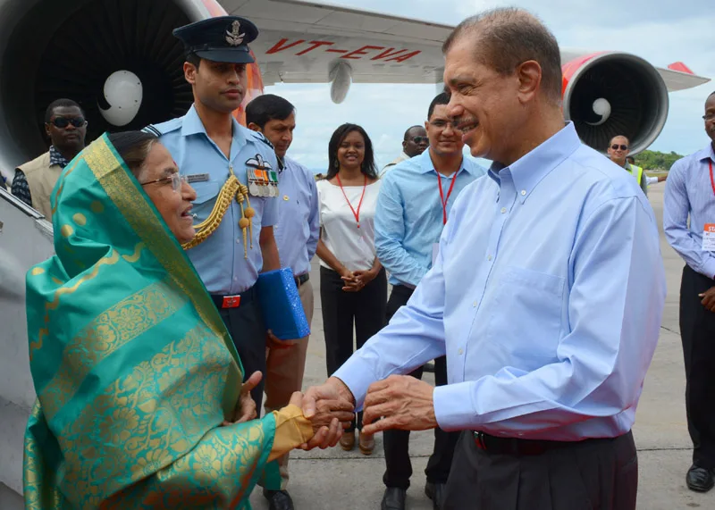 The President, Smt. Pratibha Devisingh Patil being welcomed by….