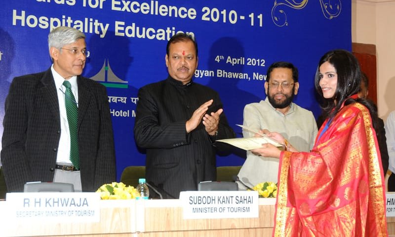 Tourism Sector to Generate 2.5 Crore Jobs..