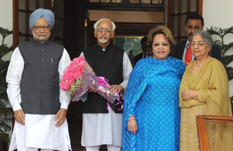 The Prime Minister, Dr. Manmohan Singh with his wife Smt. Gursharan Kaur greeting..