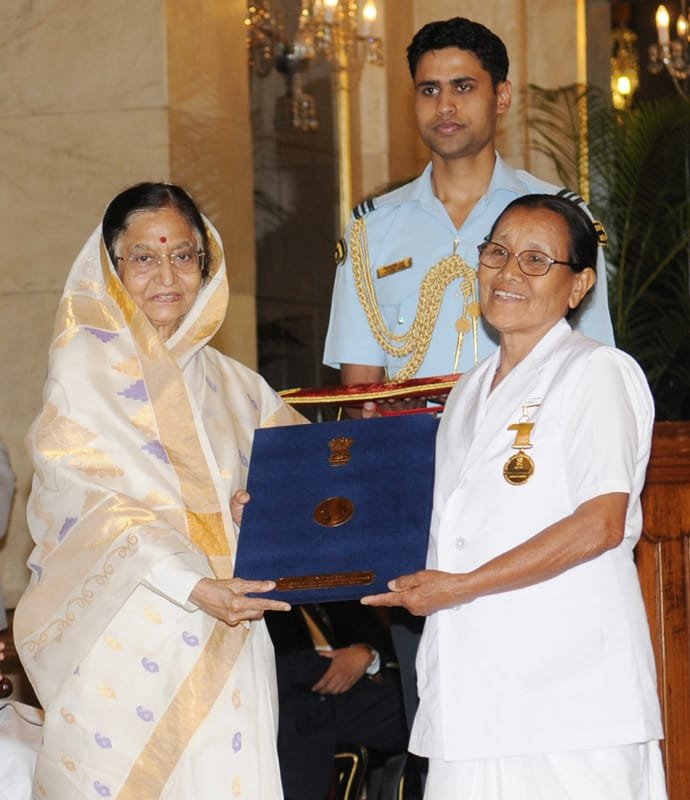 The President, Smt. Pratibha Devisingh Patil presenting the...