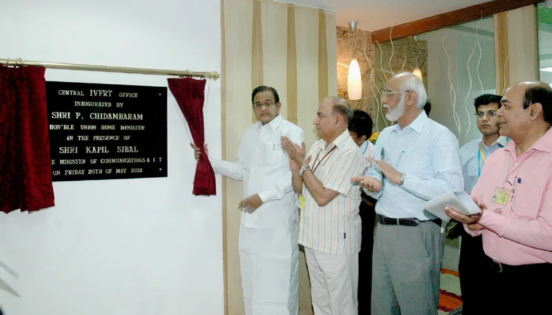 The Union Home Minister, Shri P. Chidambaram unveiling the…