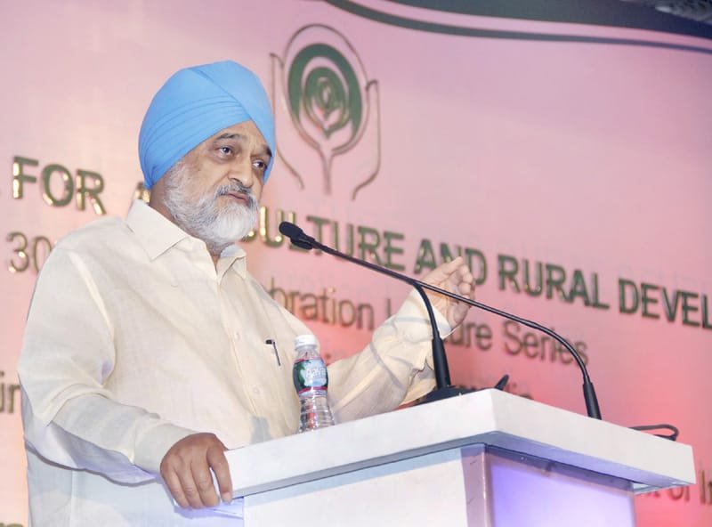 The Deputy Chairman, Planning Commission, Shri Montek Singh….