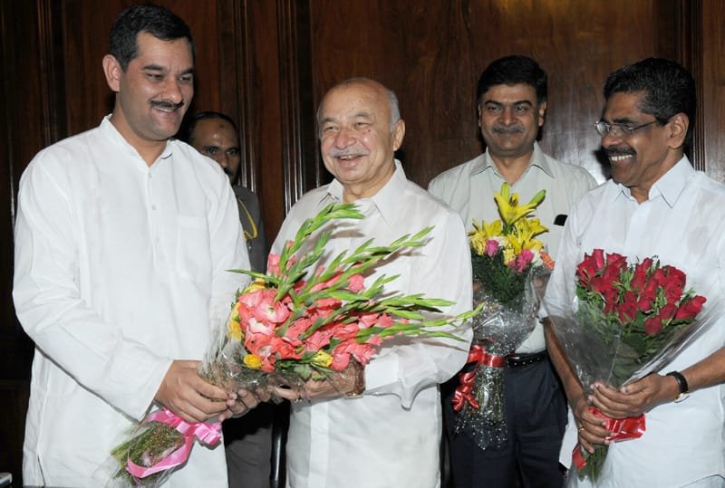 Shri Sushil Kumar Shinde being greeted by the Ministers of State…