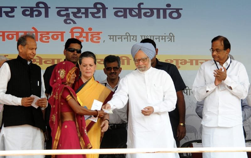 The Prime Minister, Dr. Manmohan Singh at the launch of Aadhaar Enabled…