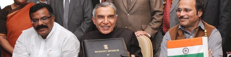 The Union Minister for Railways, Shri Pawan Kumar Bansal giving finishing...