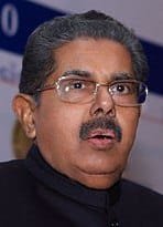 Union Minister Vayalar Ravi apologises for remarks against woman journalist
