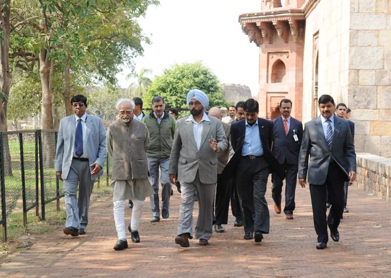The Vice President, Shri Mohd. Hamid Ansari arrives at Old Fort…