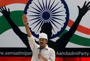 Arvind Kejriwal indefinite fast enters 9th day, AAP to submit 6.38 lakh letters by Delhiites on monday to CM Shiela Dikshit urging her to cut power tariff.