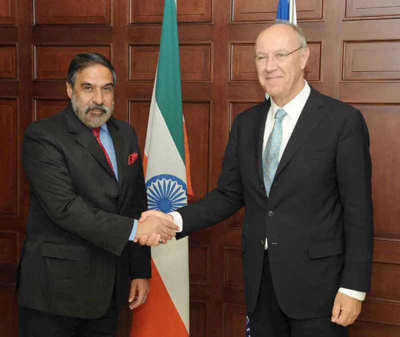 The Union Minister for Commerce & Industry and Textiles, Shri Anand Sharma meeting…