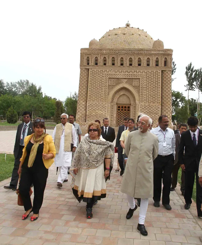 The Vice President, Shri Mohammad Hamid Ansari with his wife Smt. Salma Ansari visiting the Samanid Mausoleum, in Bukhara, Uzbekistan