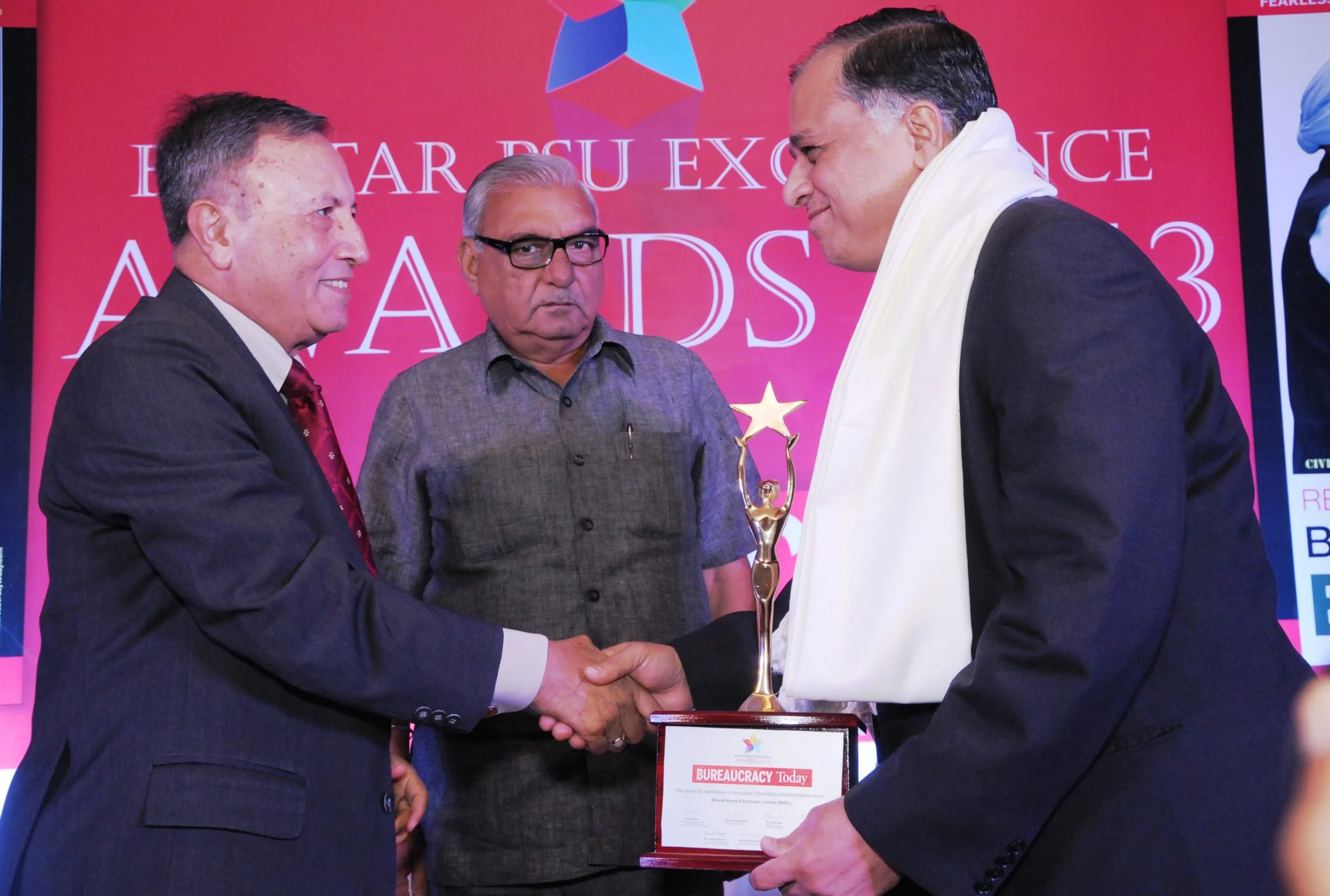 Mr. B. Prasada Rao, CMD, BHEL, receives the ‘BT-Star Award 2013