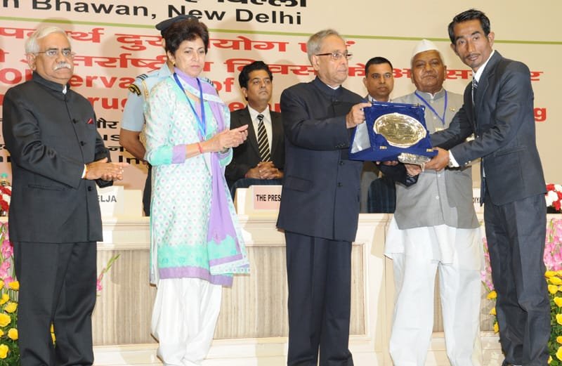 The President, Shri Pranab Mukherjee presenting the National Award for…