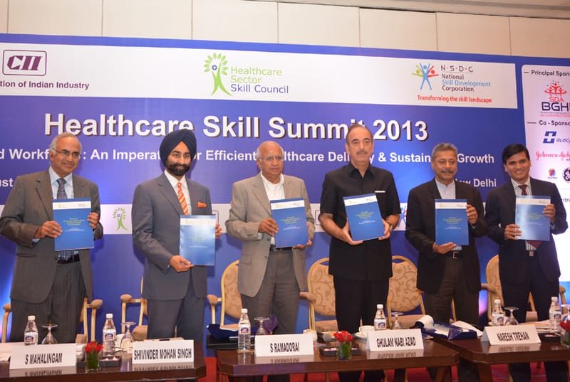 The Union Minister for Health and Family Welfare, Shri Ghulam Nabi Azad releasing…