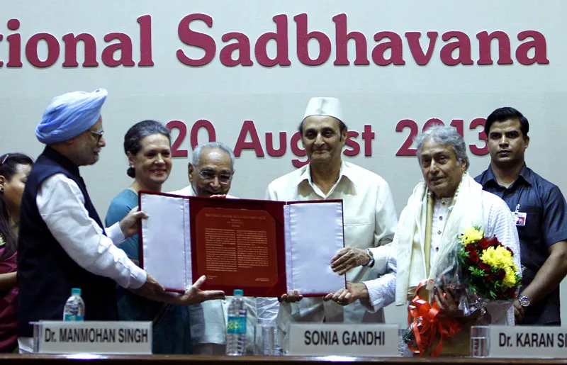 The Prime Minister, Dr. Manmohan Singh, the Chairperson, National Advisory Council…