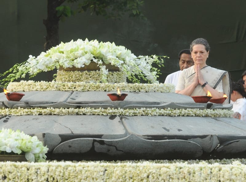 The Chairperson, National Advisory Council, Smt. Sonia Gandhi paying homage at…