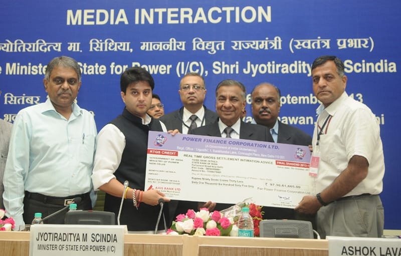 The CMD, Power Finance Corporation (PFC), Shri M.K. Goyal presenting a…