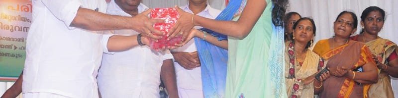 The Minister of State for Civil Aviation, Shri K.C. Venugopal distributing the prizes...