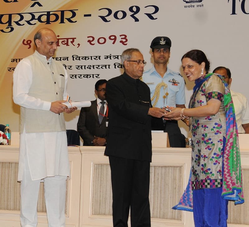 The President, Shri Pranab Mukherjee presenting the National Award for Teachers-2012…