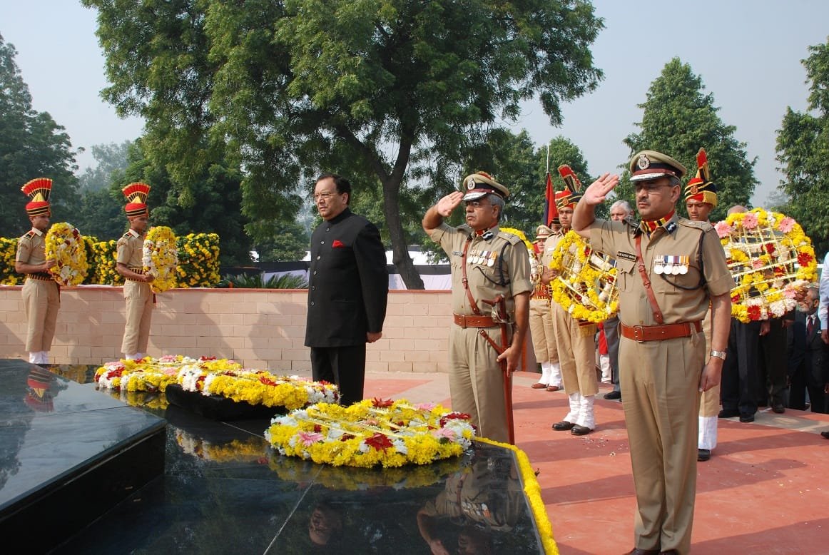 SARKARIMIRROR.COM SALUTES DARING DELHI POLICE OFFICIALS WHO LOST…