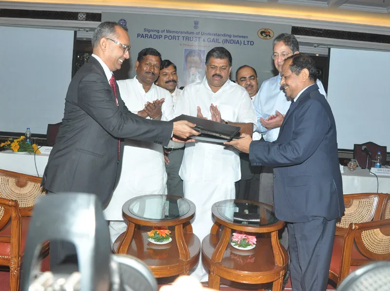 The Chairman, Paradip Port Trust, Shri S.S. Mishra and the Executive Director, GAIL,…