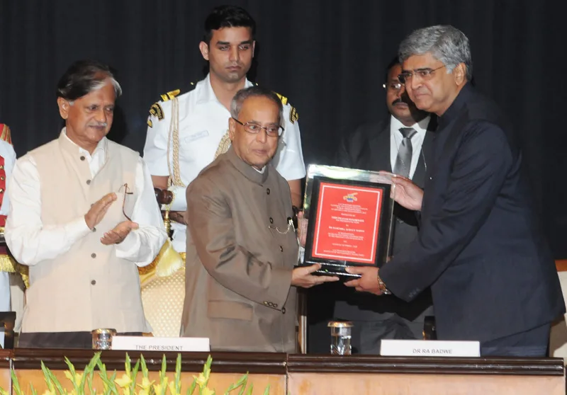 The President, Shri Pranab Mukherjee presenting the Lal Bahadur Shastri National Award…
