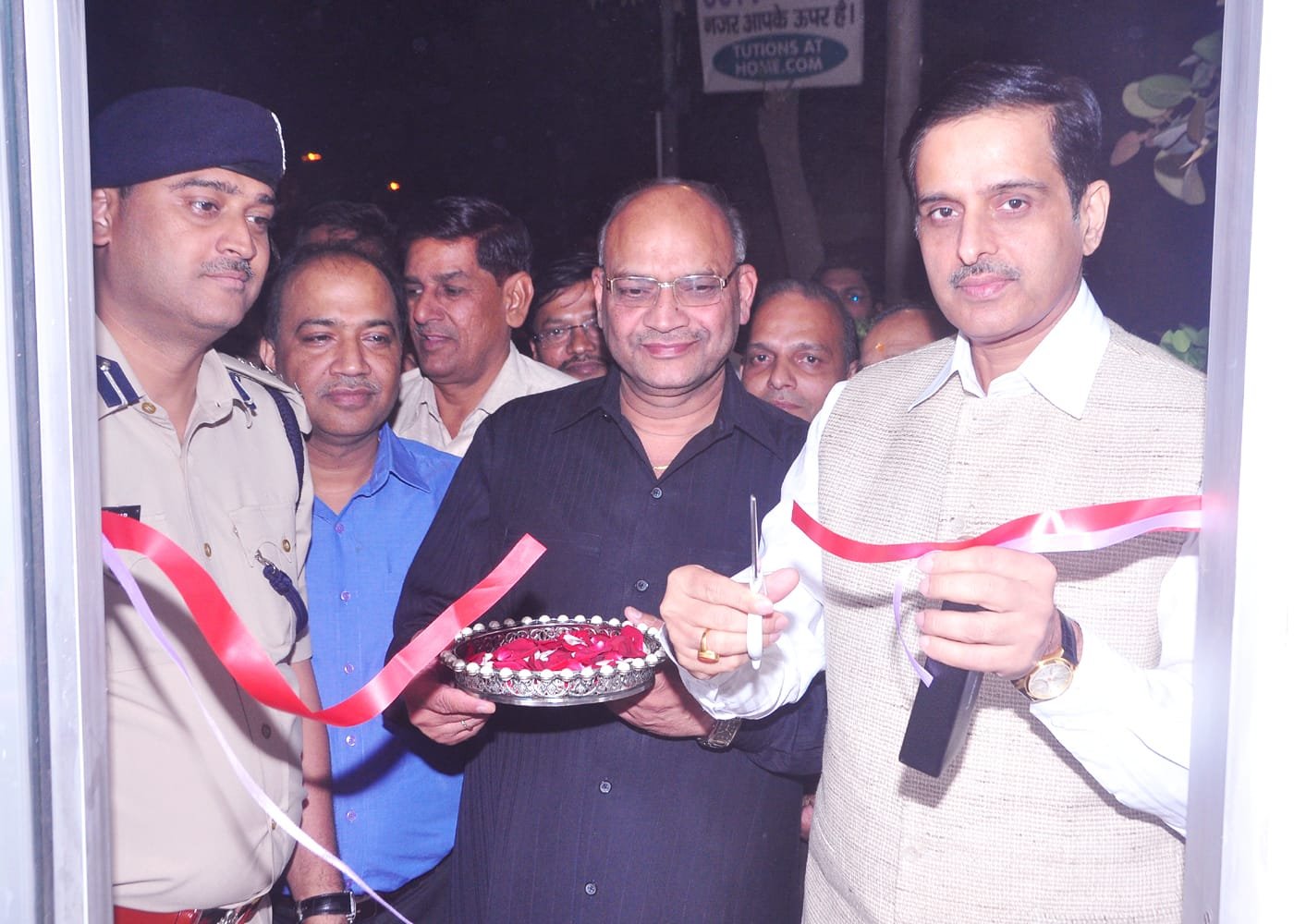 R. S. Krishnia, Jt.CP/Northern Range inaugurates the Neighbourhood Watch Scheme in the area of P. S. Mangol Puri