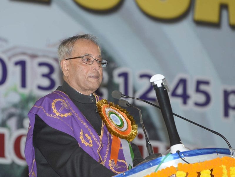 The President, Shri Pranab Mukherjee addressing at the 34th Convocation of Burdwan…