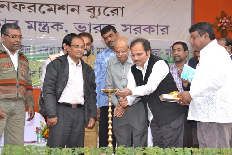 The Minister of State for Railways, Shri Adhir Ranjan Chowdhury lighting the…