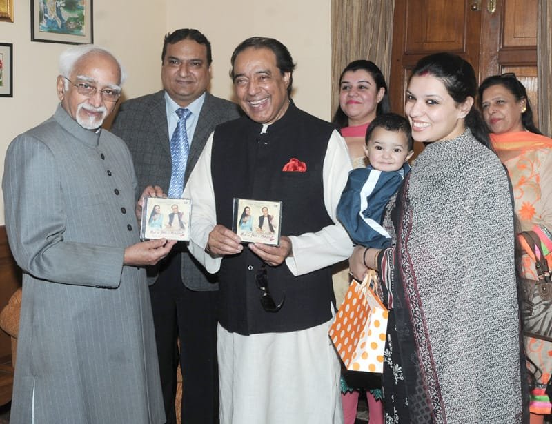 The noted Ghazal Singer, Shri Satish Babbar presenting his Music Album “Mujh Se Pehli Si...