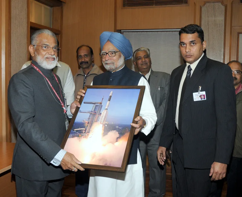 A delegation led by the ISRO Chairman, Dr. K. Radhakrishnan meeting the…