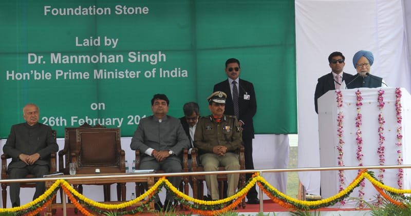 The Prime Minister, Dr. Manmohan Singh addressing at the foundation stone…