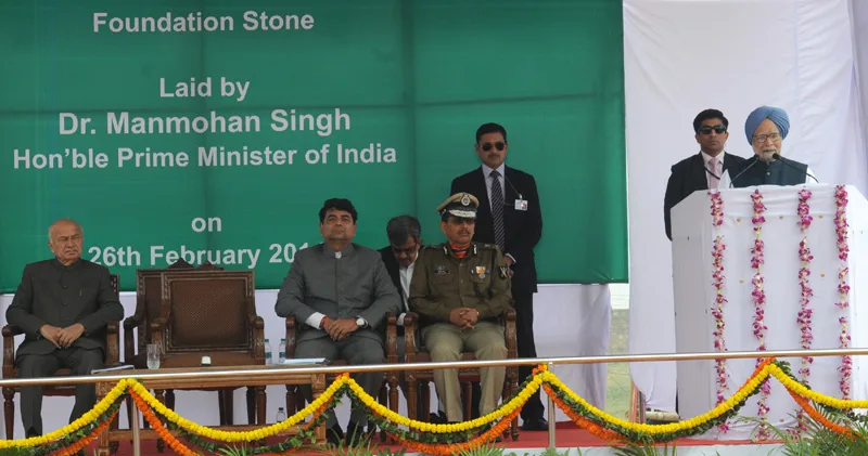 The Prime Minister, Dr. Manmohan Singh addressing at the foundation stone…