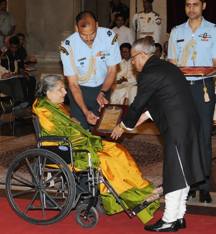 The President, Shri Pranab Mukherjee presenting the Sangeet Natak Akademi…
