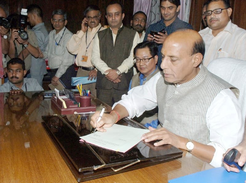Shri Raj Nath Singh taking charge as the Union Minister for Home Affairs, in New Delhi