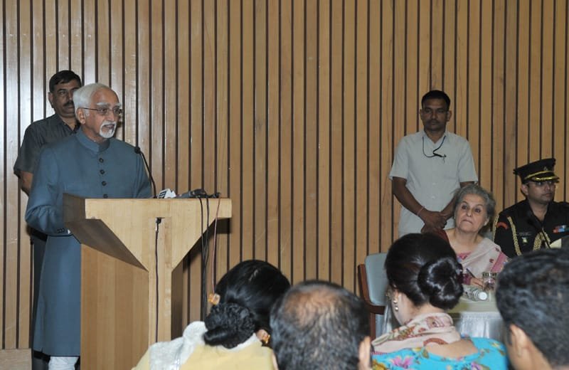 The Vice President, Shri Mohd. Hamid Ansari delivering the Khwaza Ahmad...