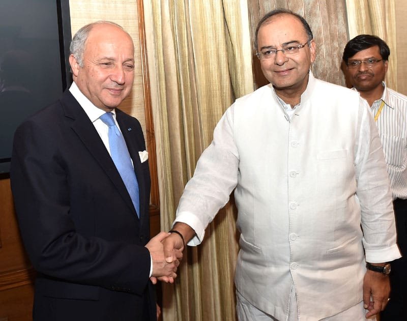 The Foreign Minister of France, Mr. Laurent Fabius meeting the Union Minister for Finance, Corporate Affairs and Defence, Shri Arun Jaitley, in New Delhi