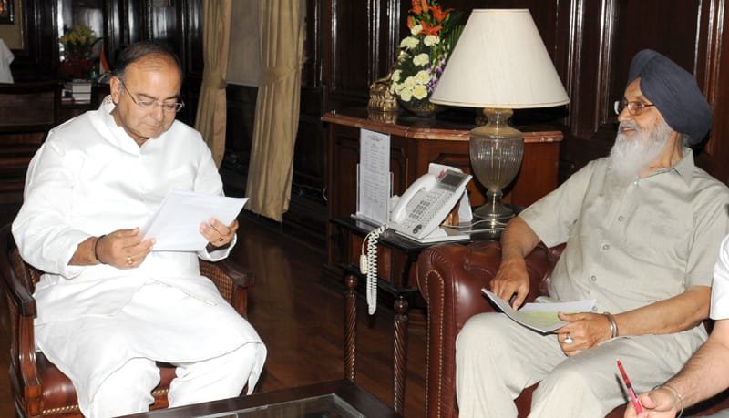 The Chief Minister of Punjab, Shri Parkash Singh Badal calling on the …