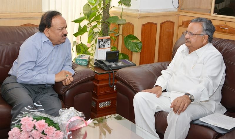 The Chief Minister of Chhattisgarh, Dr. Raman Singh calling on the …