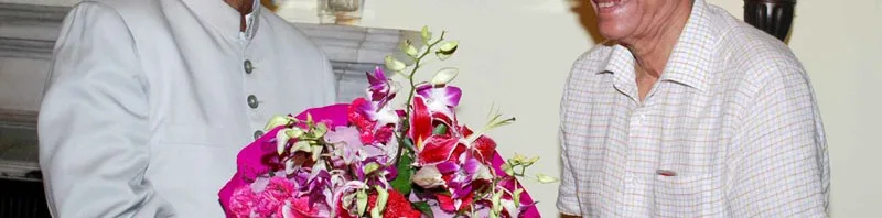 The Governor of Gujarat, Shri O.P. Kohli calls on the Vice President,...