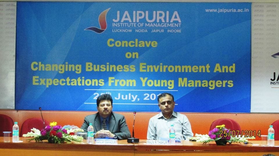 KNOWN MEDIA VETERAN SANJAY BAHADUR DELIVERS CONCLAVE KEYNOTE AT  JAIPURIA INSTITUTE OF MANAGEMENT