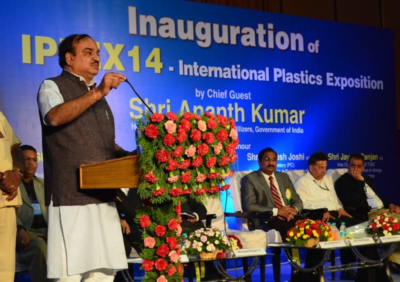 The Union Minister for Chemicals and Fertilizers, Shri Ananthkumar addressing…
