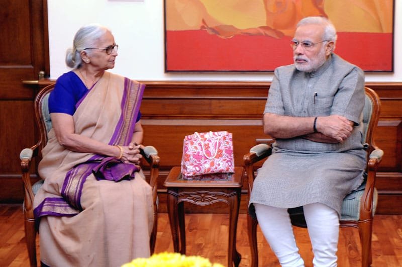 The Governor of Goa, Smt. Mridula Sinha calling on the Prime Minister, Shri Narendra Modi, in New Delhi
