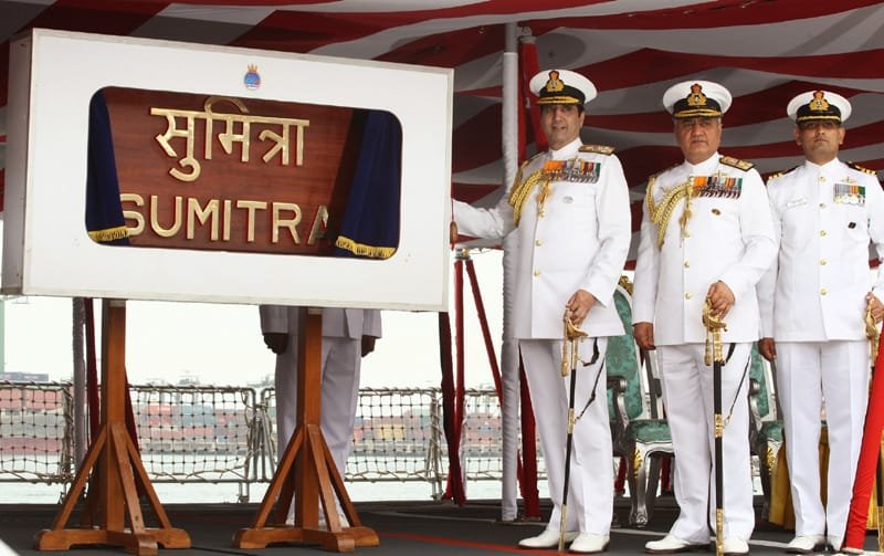 The Chief of Naval Staff, Admiral R.K. Dhowan unveiling the ships plaque …
