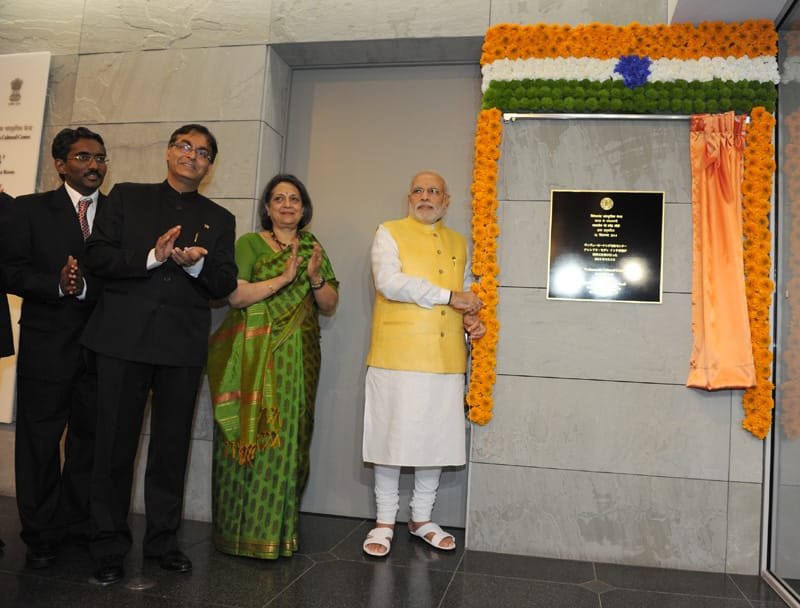The Prime Minister, Shri Narendra Modi unveiling the plaque to inaugurate the…
