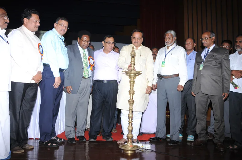 The Union Minister for Chemicals and Fertilizers, Shri Ananthkumar …