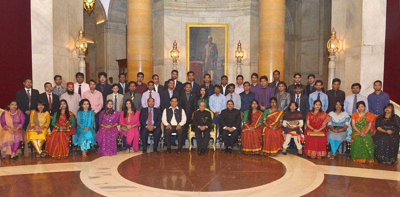 The President, Shri Pranab Mukherjee with the Members of Youth Delegation…